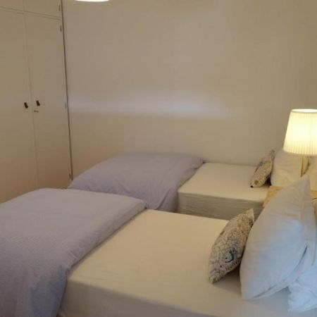 Central 2 Bedroom Apt W/Garden And Pantheon Views Lisboa Ngoại thất bức ảnh