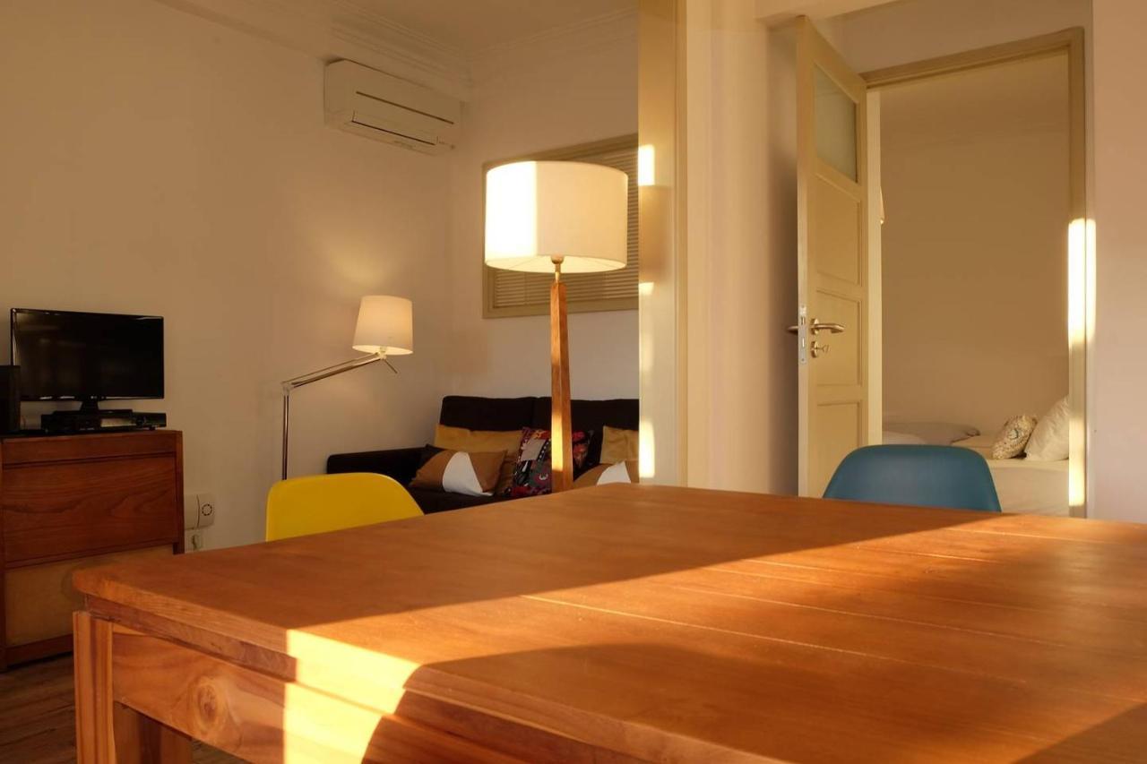 Central 2 Bedroom Apt W/Garden And Pantheon Views Lisboa Ngoại thất bức ảnh