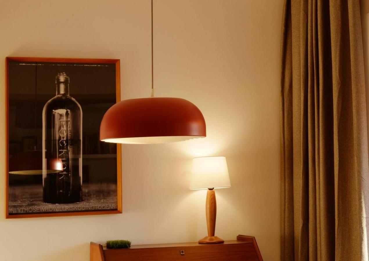 Central 2 Bedroom Apt W/Garden And Pantheon Views Lisboa Ngoại thất bức ảnh